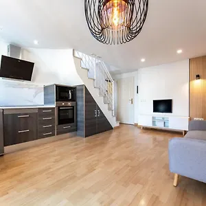 https://ct-252-faros-malaga-citylights-amazing-roof-terrace.es-andalucia.com